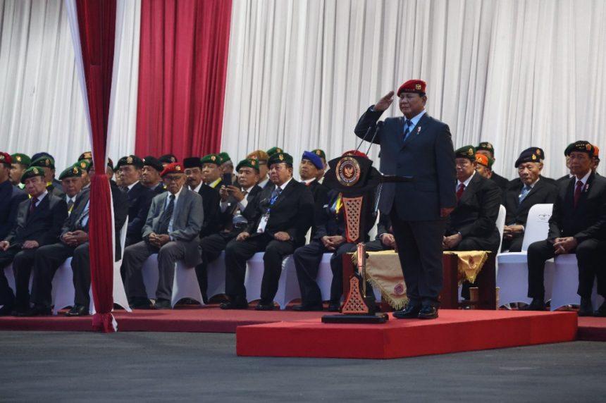 Upacara Senja dipimpin Prabowo Subianto selaku Menteri Pertahanan. Foto : Ist